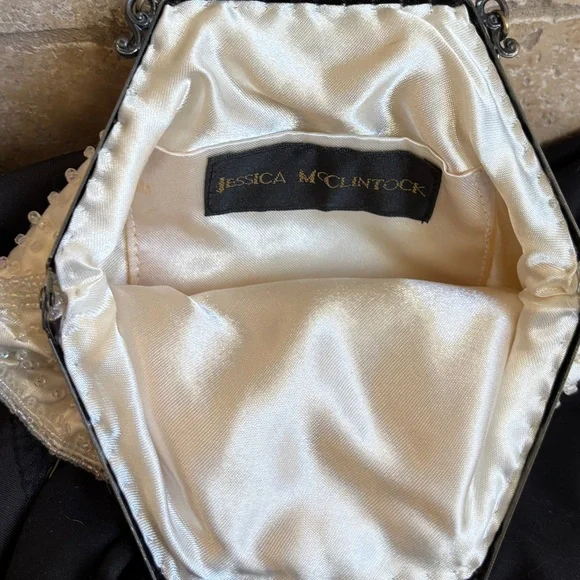 Jessica McClintock White Beaded Satin Evening Bag or Purse Vintage 90s - Picture 2 of 3